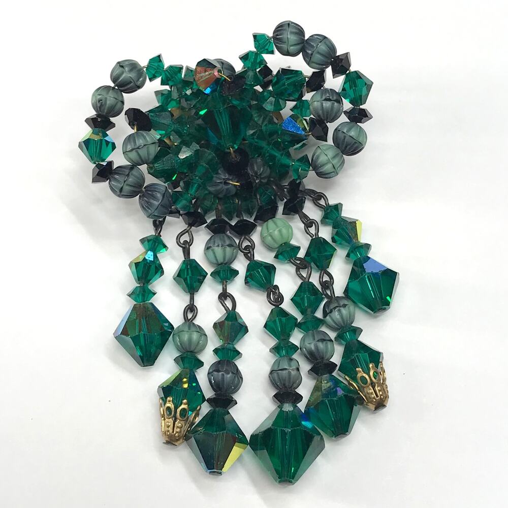 Antique 3in Green Graduated Faceted Crystal Beaded Art Deco Fringe Tassel Brooch